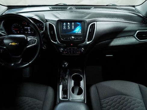 Used 2018 Chevrolet Equinox LT image 16