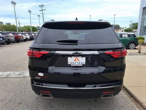 Used 2024 Chevrolet Traverse Premier w/ Redline Edition FWD image 5