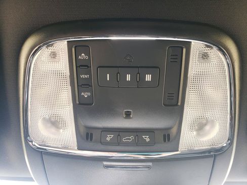 Used 2021 Jeep Grand Cherokee Limited w/ Quick Order Package 28K 80th AWD/4WD image 21
