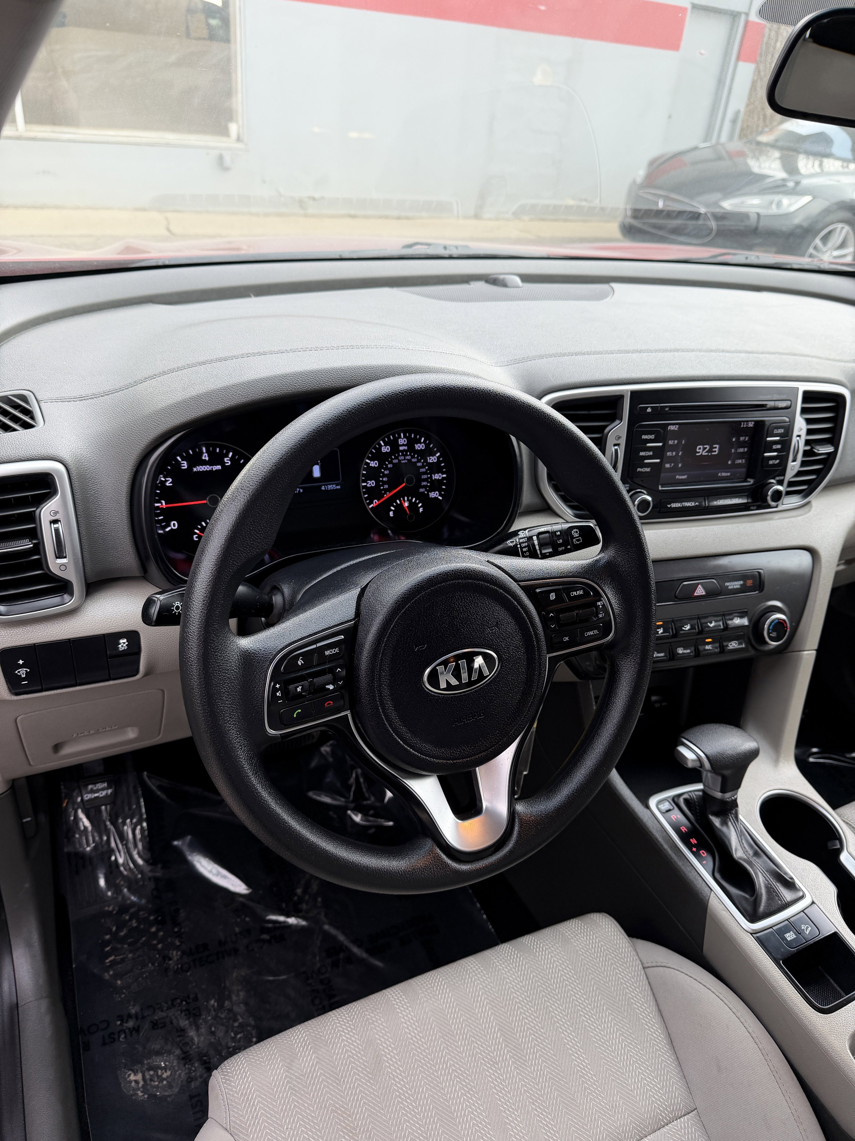Used 2019 Kia Sportage LX FWD image 11