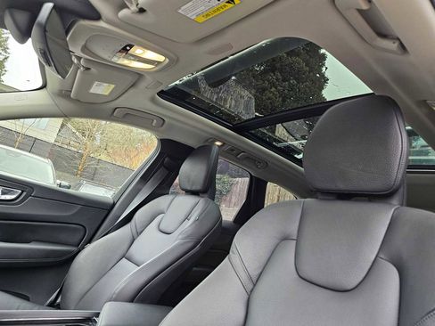 Certified 2025 Volvo XC60 B5 Plus w/ Protection Package Premier image 24