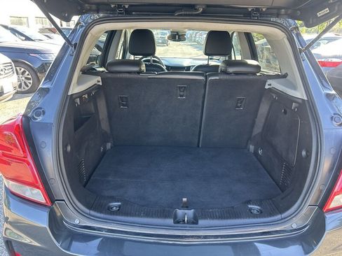 Used 2017 Chevrolet Trax LT w/ LT Convenience Package AWD/4WD image 8