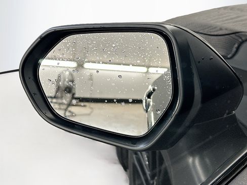 Used 2025 Toyota Camry SE FWD image 16