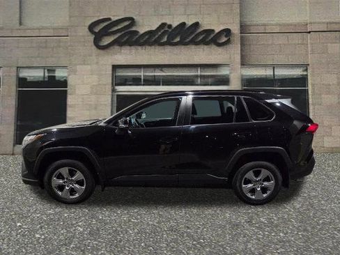 Used 2022 Toyota RAV4 XLE image 2