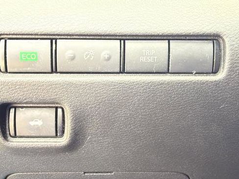 Used 2021 Nissan Sentra SV image 14