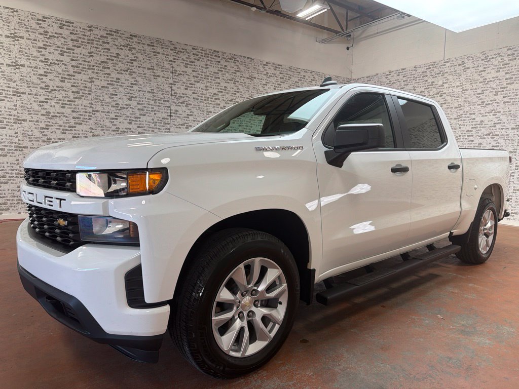 Used 2022 Chevrolet Silverado 1500 Custom w/ Safety Confidence Package RWD image 3