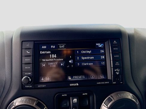 Used 2018 Jeep Wrangler Unlimited Sahara w/ Dual Top Group AWD/4WD image 12