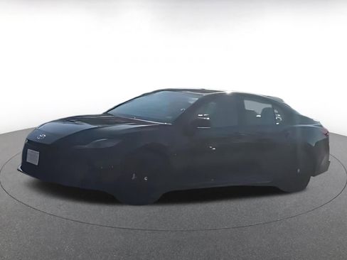 Used 2025 Toyota Camry SE image 7