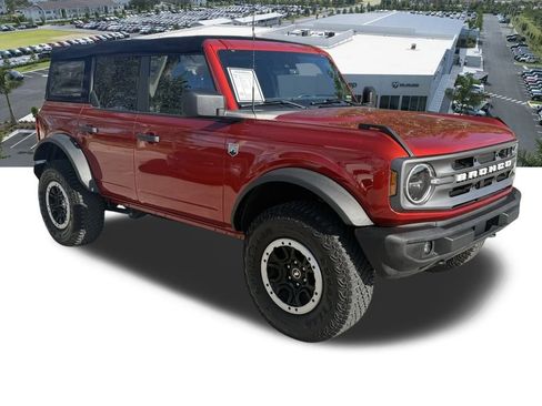 Used 2022 Ford Bronco Big Bend w/ Sasquatch Package image 2