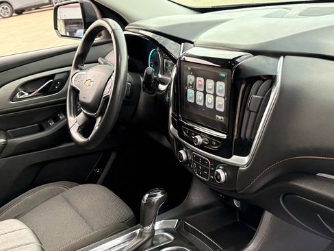 Used 2018 Chevrolet Traverse LT image 36