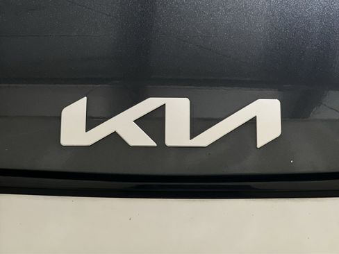 Used 2023 Kia Sportage EX AWD/4WD image 12