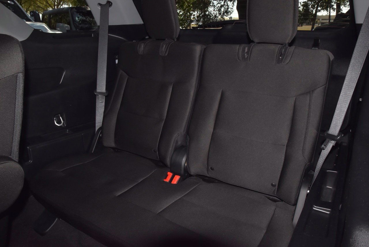 Used 2023 Ford Explorer XLT AWD/4WD image 15