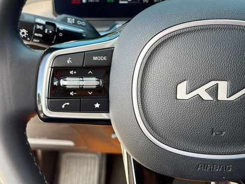 Used 2024 Kia Sorento SX AWD/4WD image 39