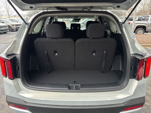 New 2026 Kia Sorento LX image 17