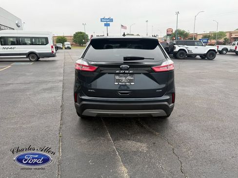 Used 2023 Ford Edge SEL w/ Convenience Package AWD/4WD image 4