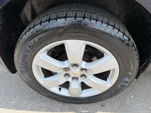 Used 2017 Chevrolet Traverse LT w/ Style and Technology Package AWD/4WD image 11