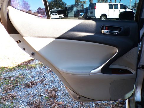 Used 2007 Lexus IS 350 image 16