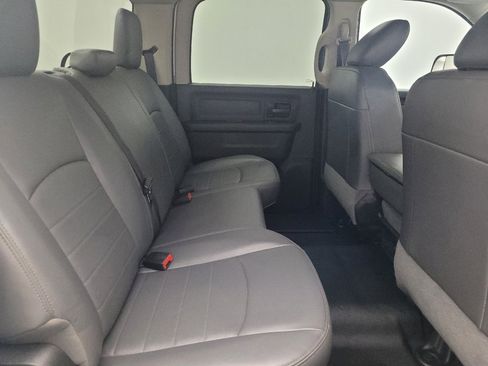 Used 2018 RAM 2500 Tradesman w/ Chrome Appearance Group image 19