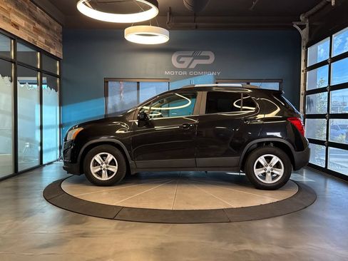 Used 2015 Chevrolet Trax LT w/ LT Plus Package FWD image 6