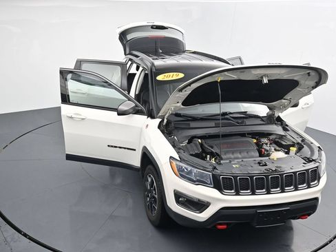 Used 2019 Jeep Compass Trailhawk w/ Popular Equipment Group AWD/4WD image 36
