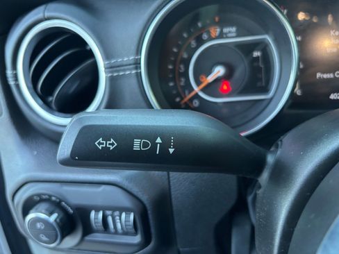 Used 2022 Jeep Gladiator Overland w/ Popular Equipment Package image 18