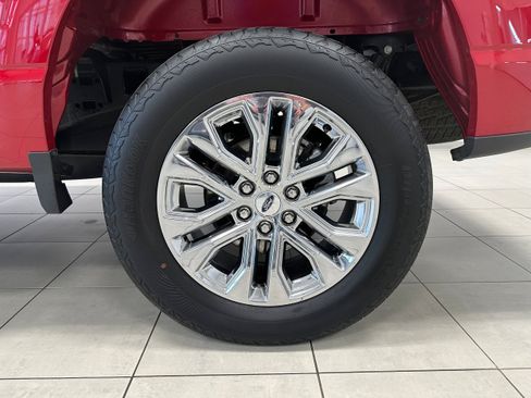 Used 2025 Ford F150 Lariat w/ Equipment Group 501A Mid AWD/4WD image 8