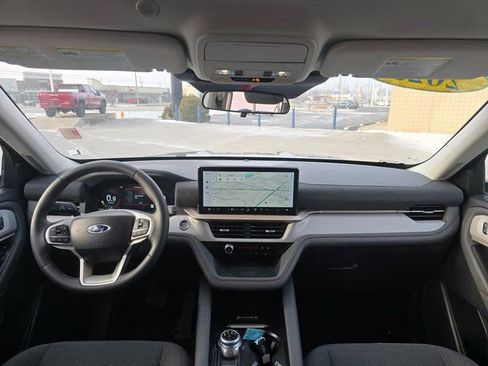 Used 2025 Ford Explorer Active image 15
