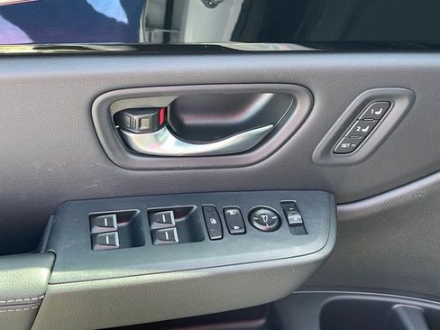 New 2025 Honda Pilot EX-L image 9