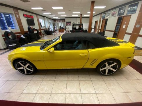 Used 2015 Chevrolet Camaro LT w/ RS Package RWD image 6