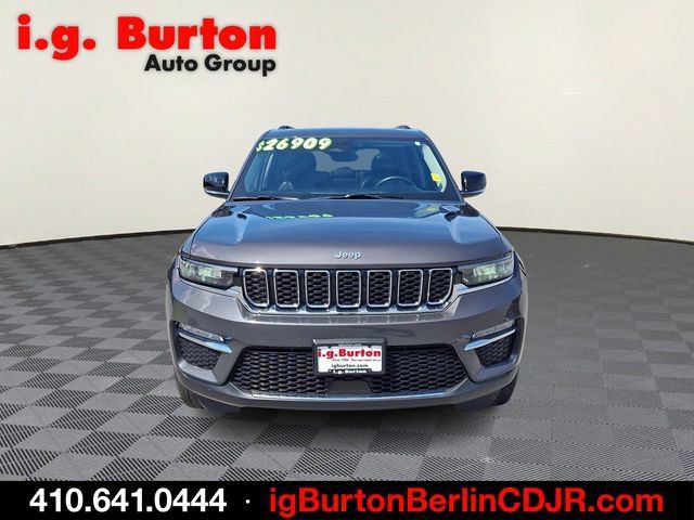 Used 2023 Jeep Grand Cherokee Limited AWD/4WD image 2