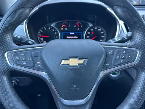 Used 2022 Chevrolet Equinox LT FWD image 22
