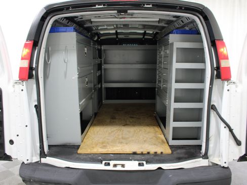 Used 2013 GMC Savana 2500 w/ Cold Climate Package RWD image 17