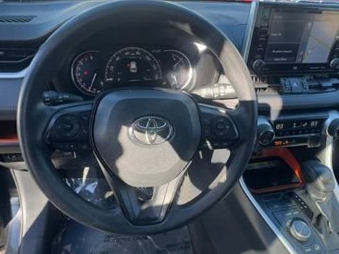 Used 2019 Toyota RAV4 Adventure image 14