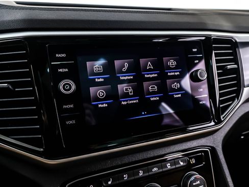 Used 2023 Volkswagen Atlas Cross Sport SEL Premium R-Line image 19