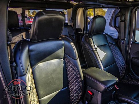 Used 2021 Jeep Gladiator Overland image 11