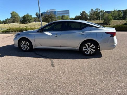 Used 2025 Nissan Altima 2.5 S FWD image 6