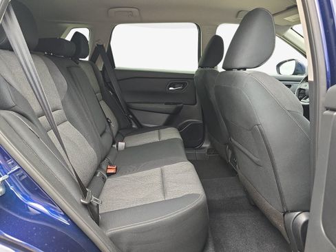Used 2026 Nissan Rogue SV FWD image 33