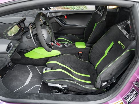 Used 2023 Lamborghini Huracan STO image 19