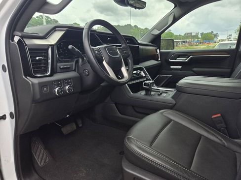 Used 2024 GMC Sierra 1500 Denali w/ Technology Package AWD/4WD image 18
