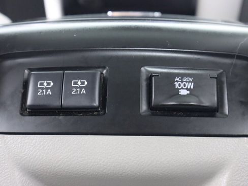 Used 2020 Toyota Sienna XLE image 30