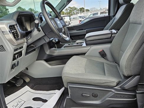 Used 2023 Ford F150 Lightning XLT image 11