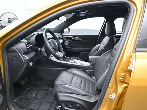 Used 2024 Dodge Hornet GT image 12