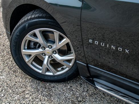Used 2018 Chevrolet Equinox LT FWD image 10