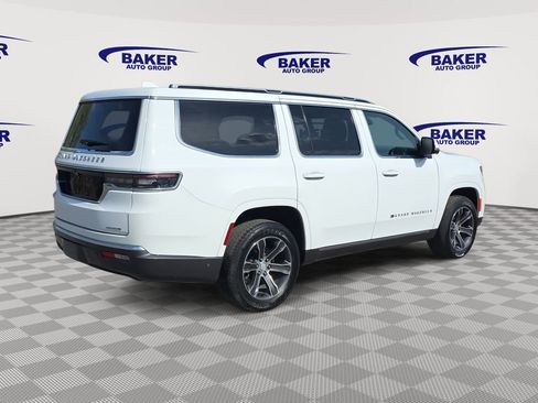 Used 2022 Jeep Grand Wagoneer Series I AWD/4WD image 5
