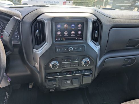 Used 2021 GMC Sierra 2500 4x4 Crew Cab w/ Convenience Package image 22