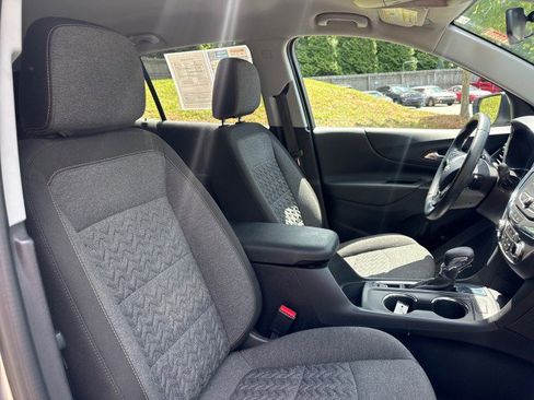 Used 2024 Chevrolet Equinox LT FWD image 43