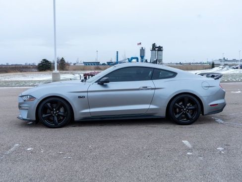 Used 2022 Ford Mustang GT Premium w/ Equipment Group 401A image 4