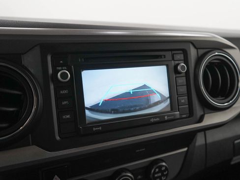 Used 2019 Toyota Tacoma SR5 RWD image 26