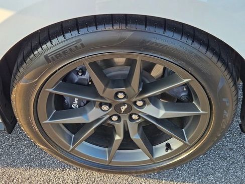 Used 2025 Ford Mustang Dark Horse image 11