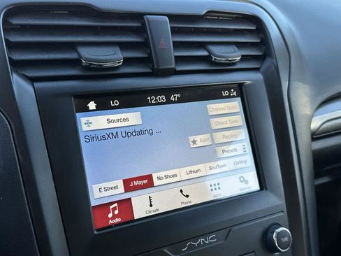 Used 2019 Ford Fusion SE w/ Equipment Group 151A image 25